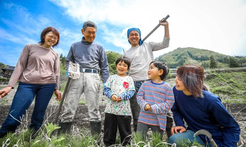 Meet everyone in town